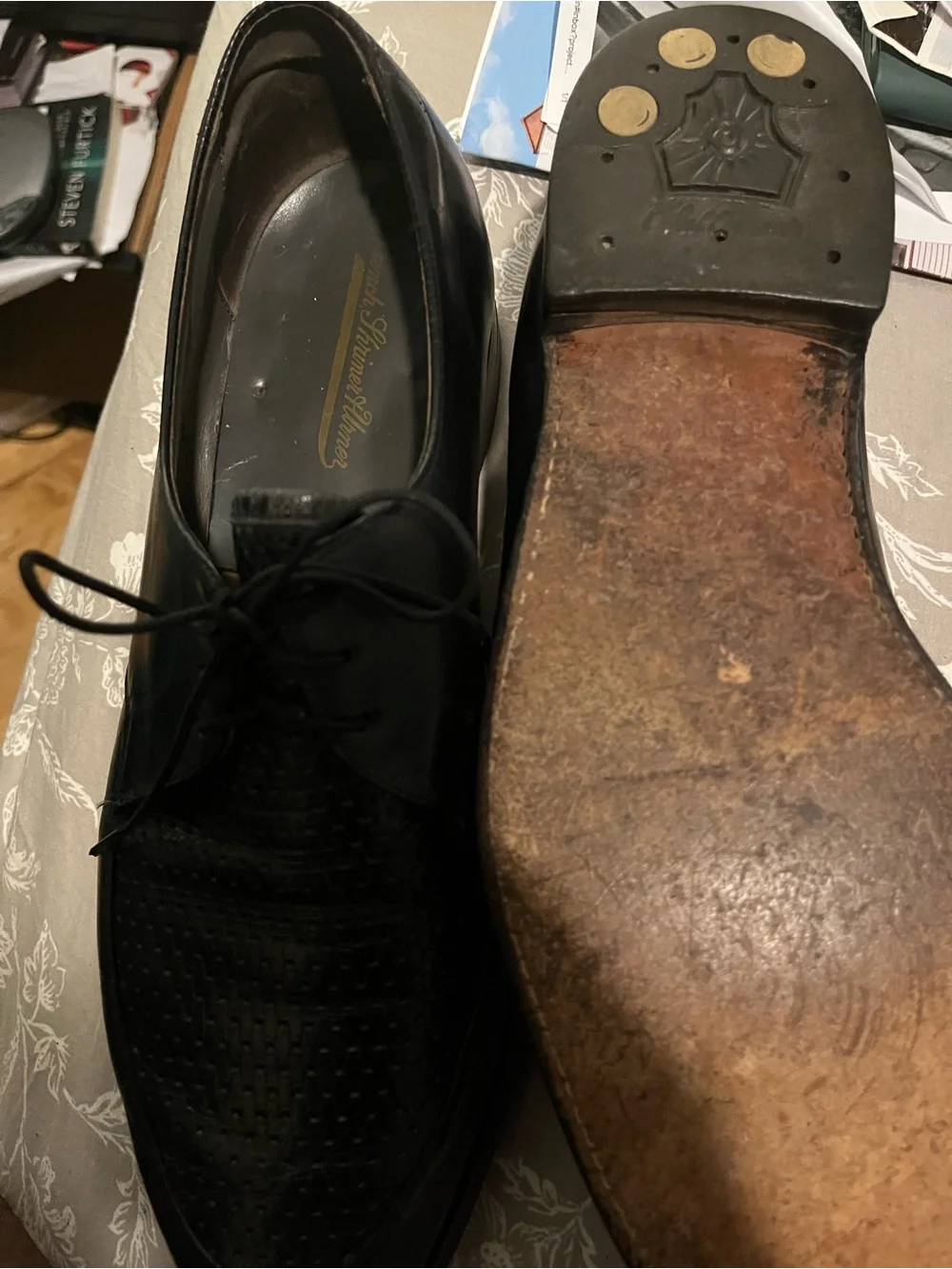 Classic Black Men's Dress Oxfords - Leather Lace-Up